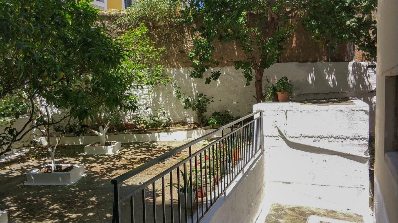 Mary'S Room Samos Town Exterior foto